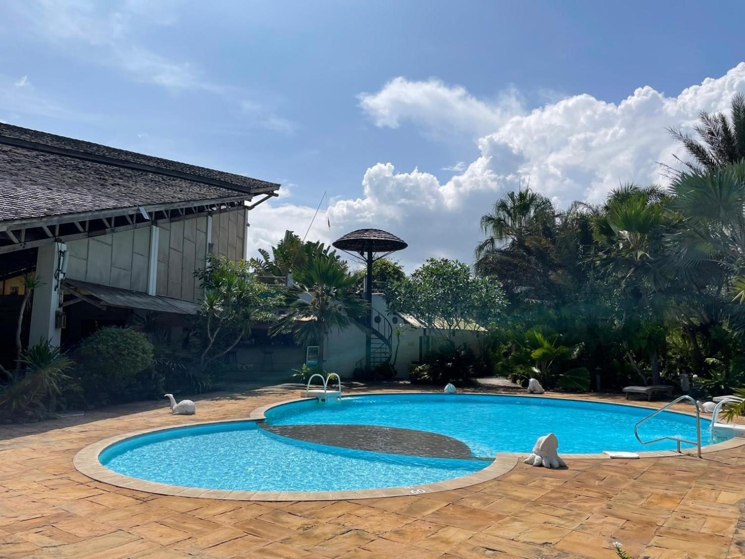 Rachavadee Bankrut Resort Екстер'єр фото